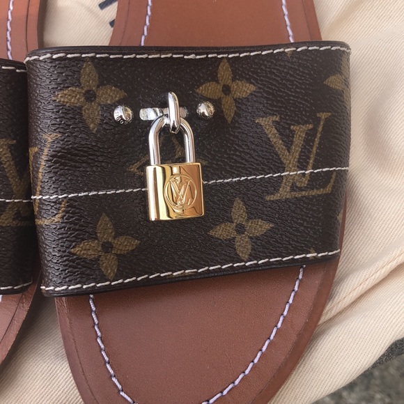 Louis Vuitton lock it mule - Picture 16 of 16